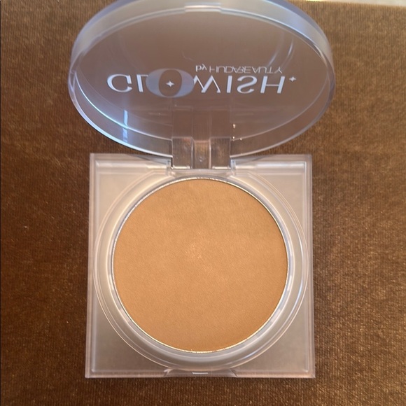 NIB•BOGO•GloWish by Huda Beauty Luminous Pressed Powder Tan 08 - Picture 2 of 3